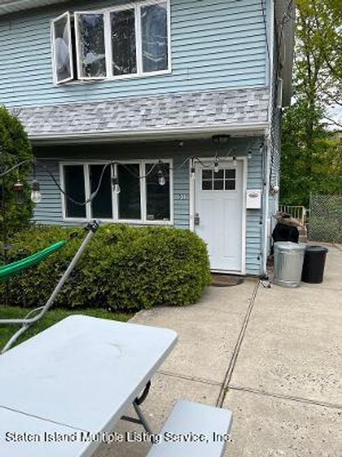 Photo of 51 Portland Place, Staten Island, NY 10301 (MLS # 1161784)