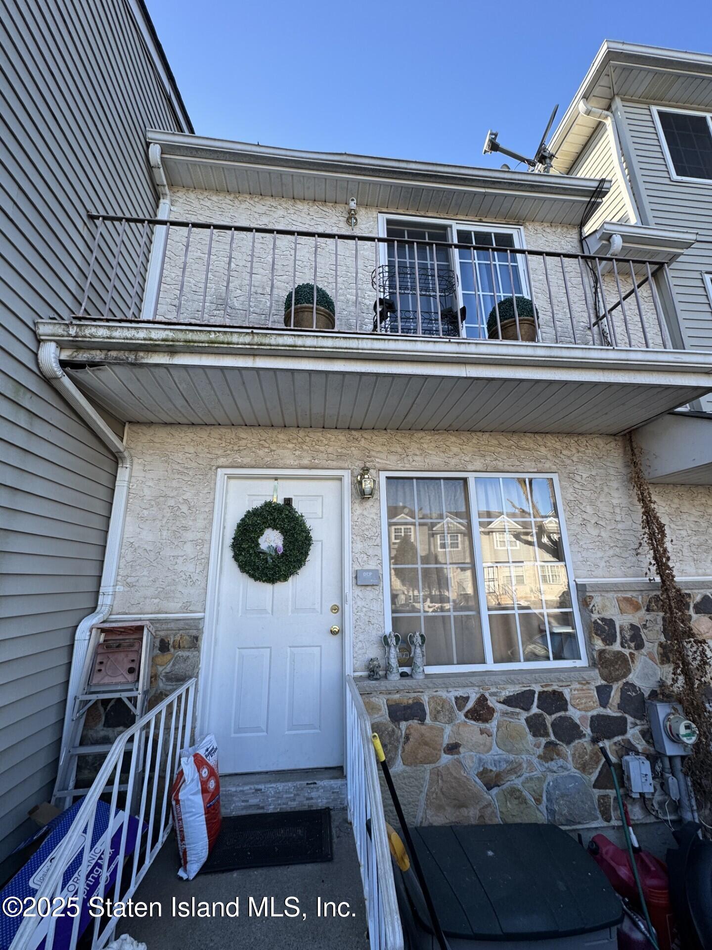 48 Studio Lane, Staten Island, New York image 2