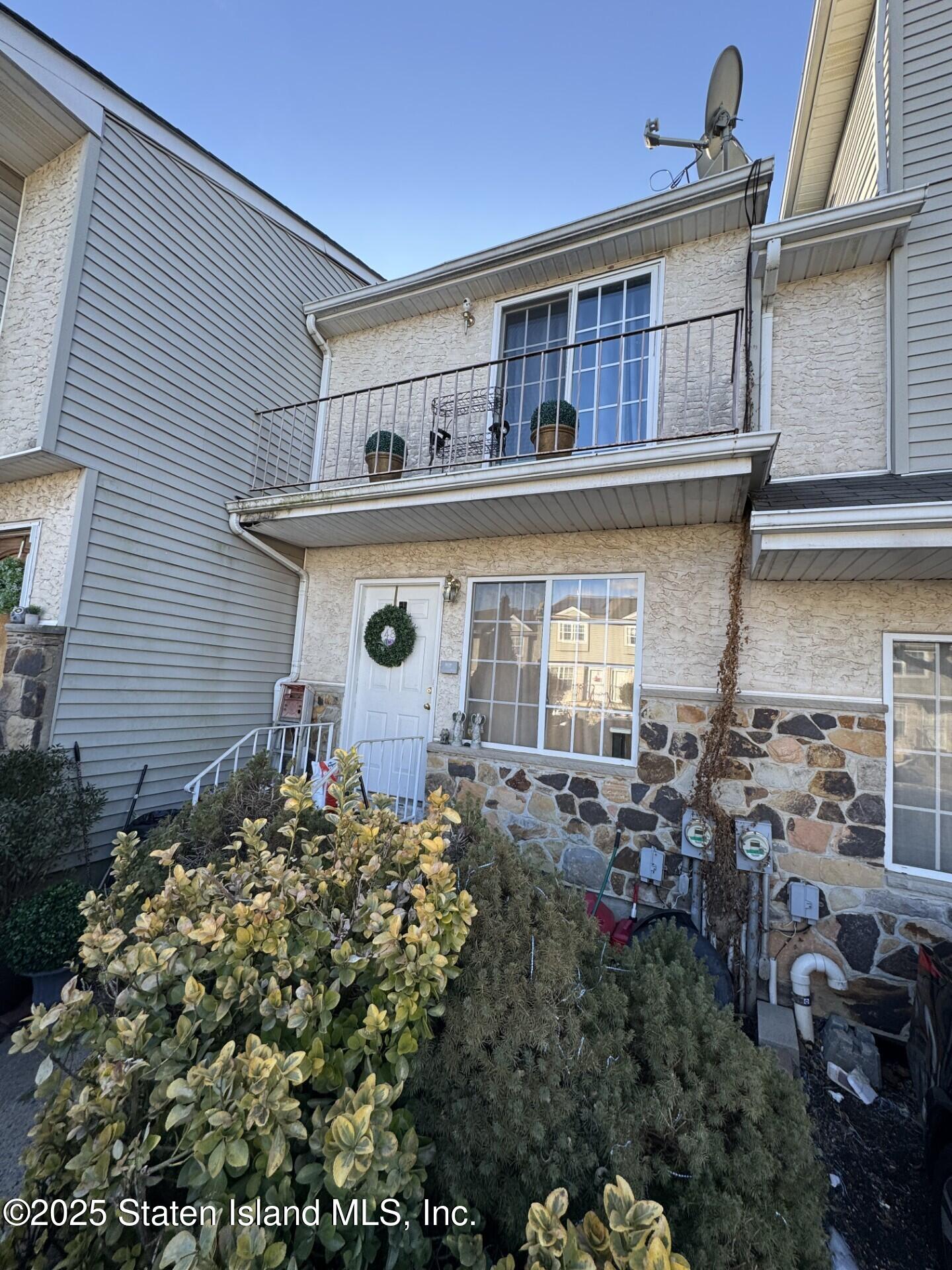 48 Studio Lane, Staten Island, New York image 4