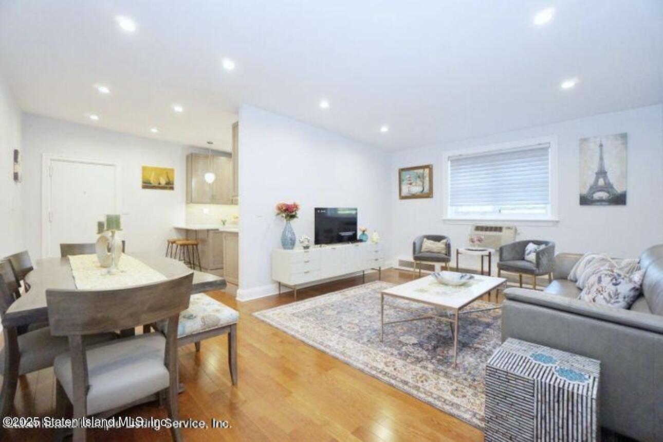 394 Maryland Avenue #3A, Staten Island, New York image 3
