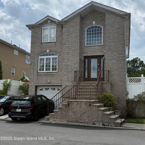 Photo of 4087 Richmond Avenue, Staten Island, NY 10312 (MLS # 2504192)