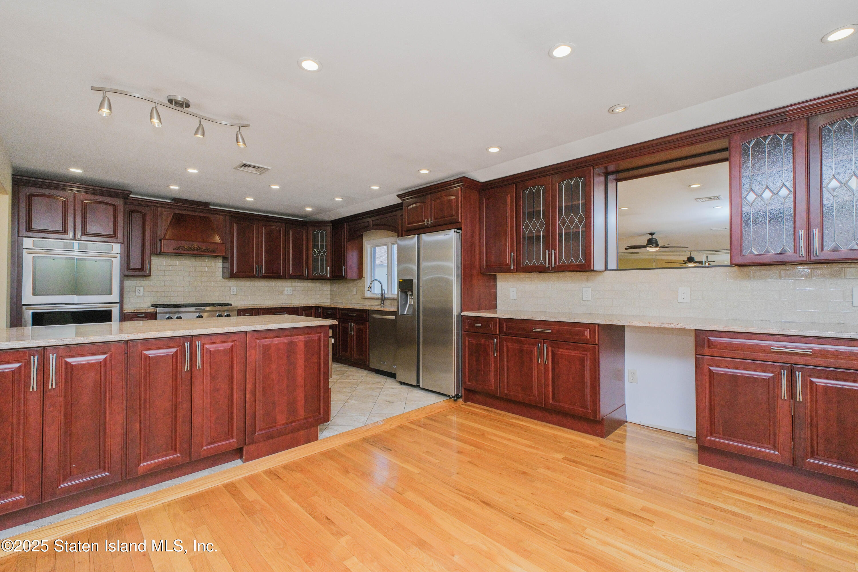 967 Bard Avenue, Staten Island, New York image 7