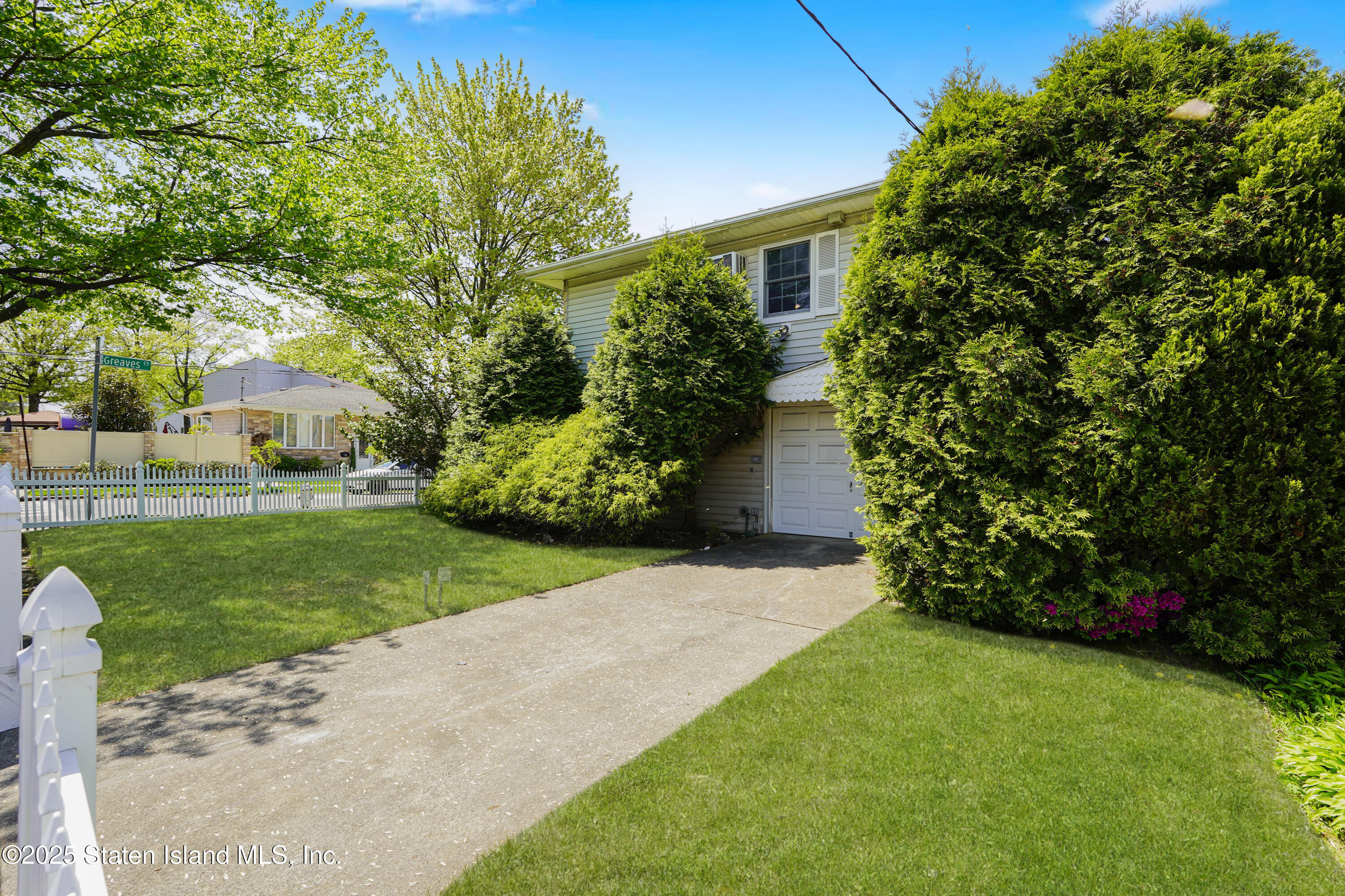 134 Greaves Avenue, Staten Island, New York image 3