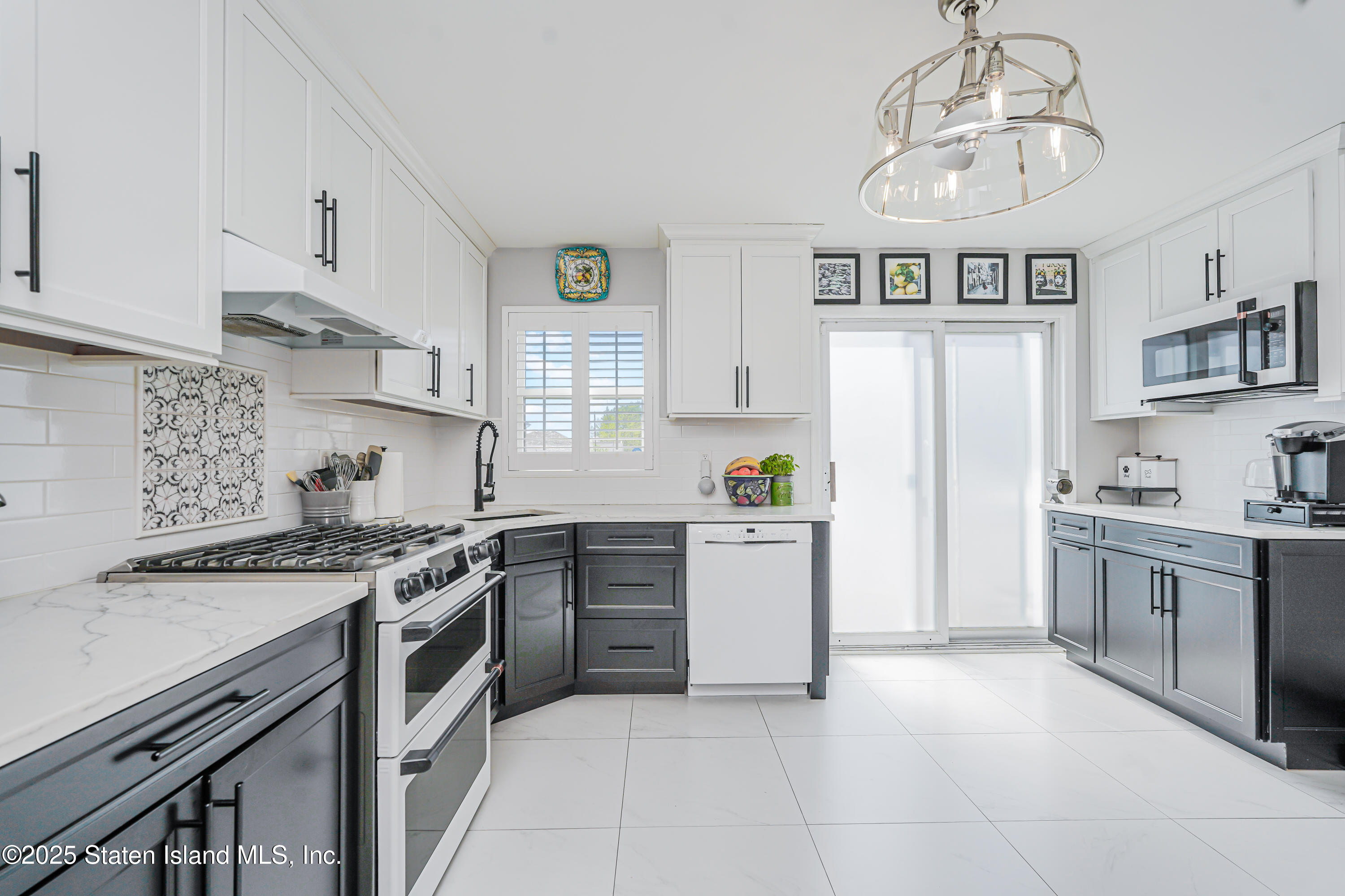 8 Cedar Avenue, Staten Island, New York image 7