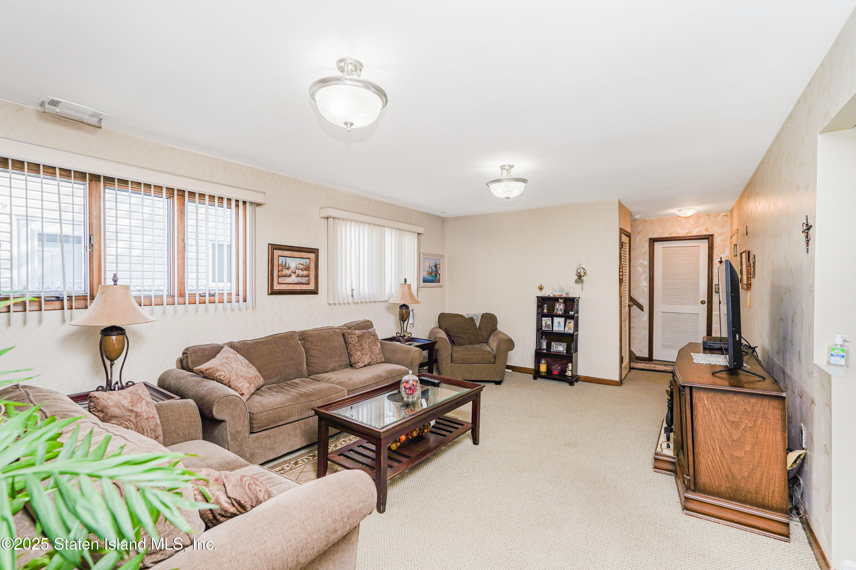 Staten Island, New York 10312, United States, 4 Bedrooms Bedrooms, ,2 BathroomsBathrooms,Residential,Active,182790