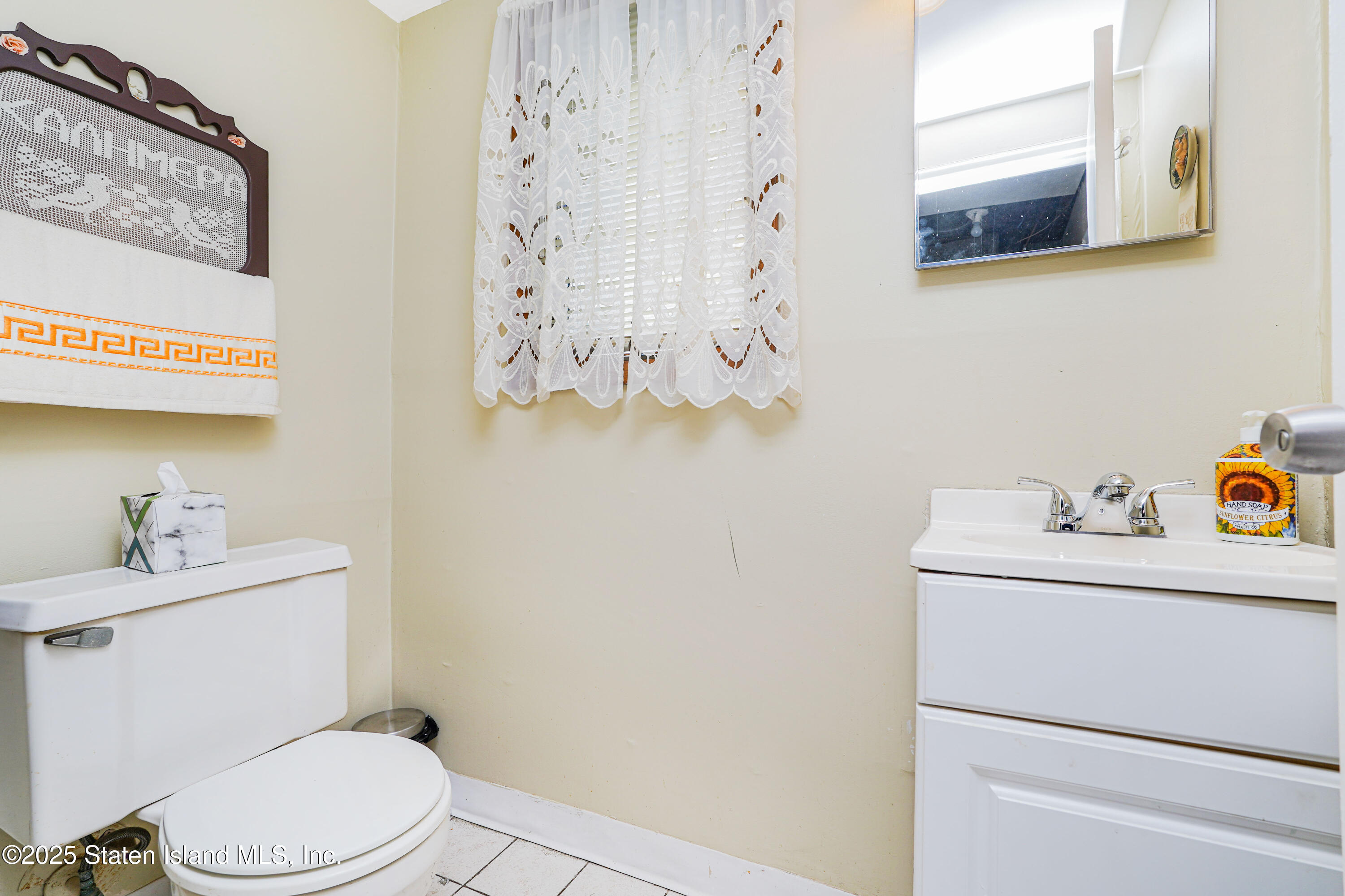 Staten Island, New York 10312, United States, 4 Bedrooms Bedrooms, ,2 BathroomsBathrooms,Residential,Active,182790