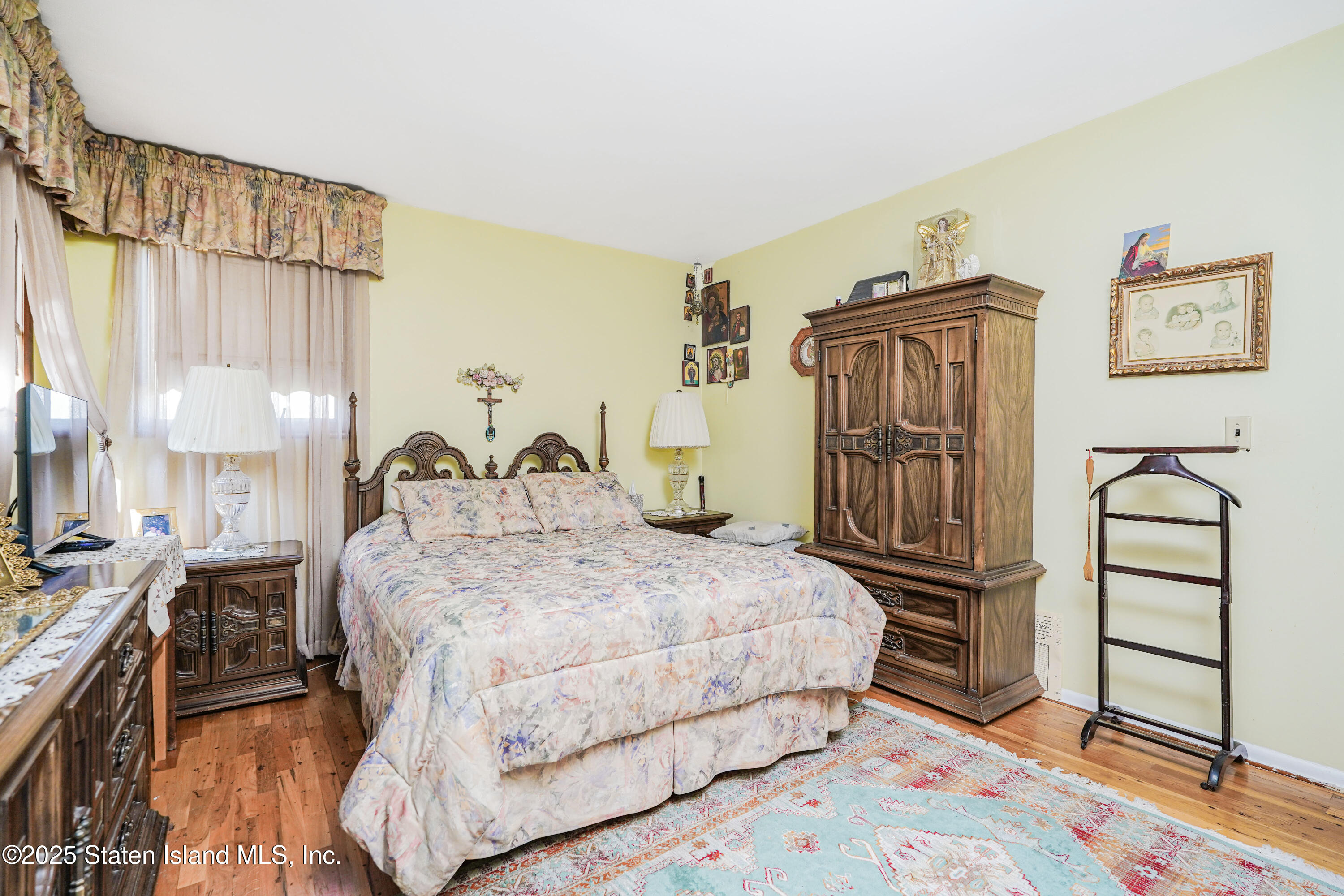 Staten Island, New York 10312, United States, 4 Bedrooms Bedrooms, ,2 BathroomsBathrooms,Residential,Active,182790