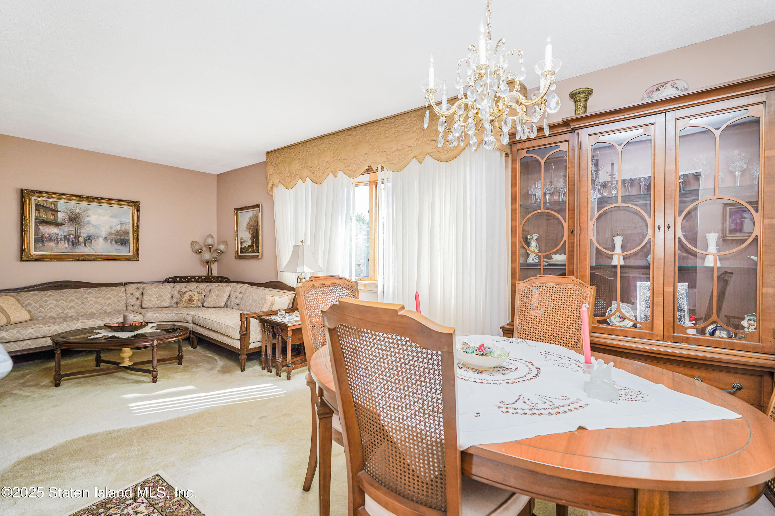 Staten Island, New York 10312, United States, 4 Bedrooms Bedrooms, ,2 BathroomsBathrooms,Residential,Active,182790