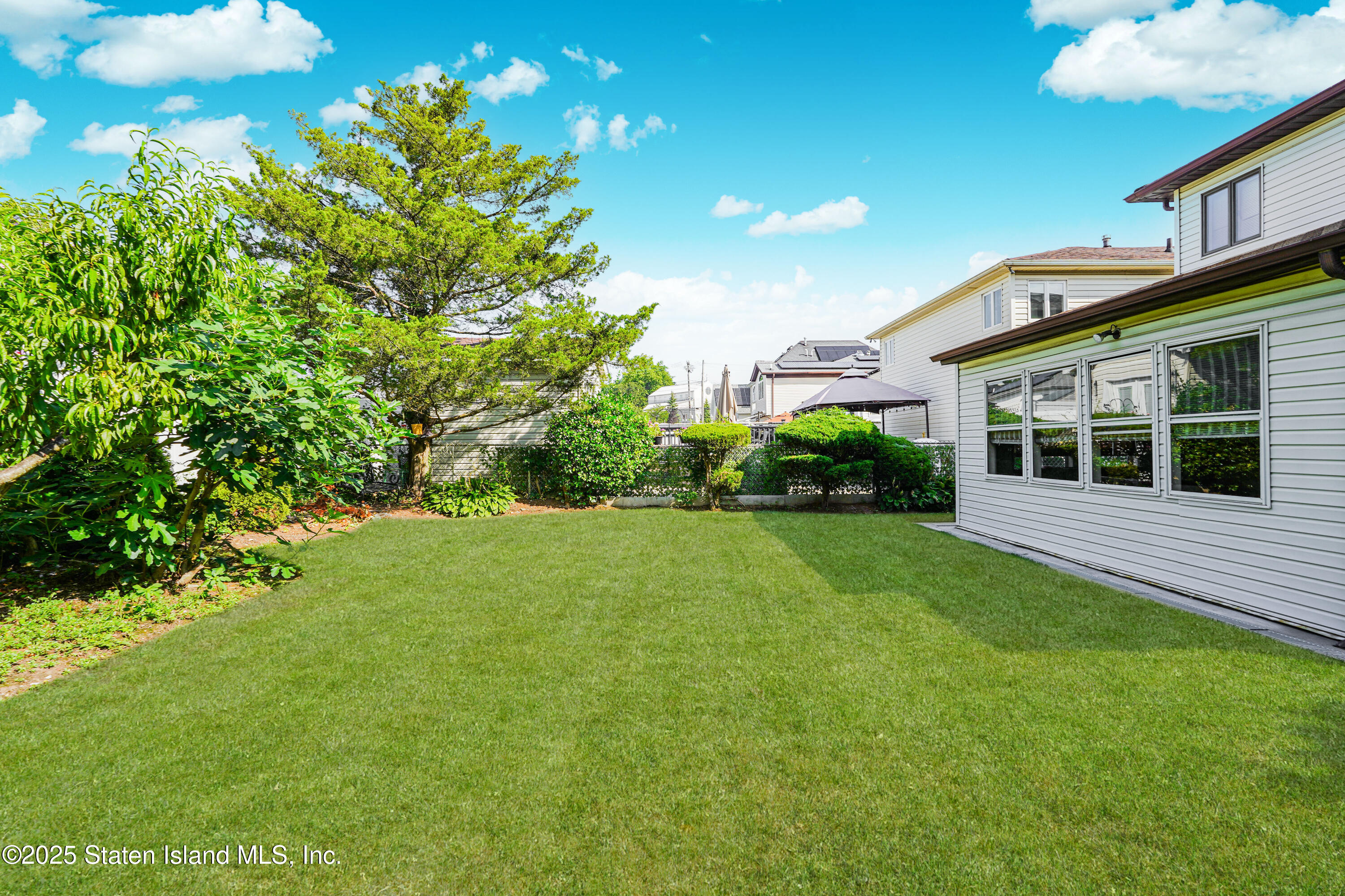 Staten Island, New York 10312, United States, 4 Bedrooms Bedrooms, ,2 BathroomsBathrooms,Residential,Active,182790