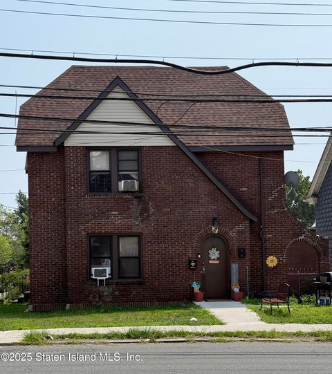 Photo of 2390 Richmond Road, Staten Island, NY 10306 (MLS # 2504634)