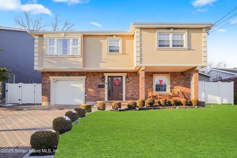 Photo of 117 Bathgate Street, Staten Island, NY 10312 (MLS # 2500312)