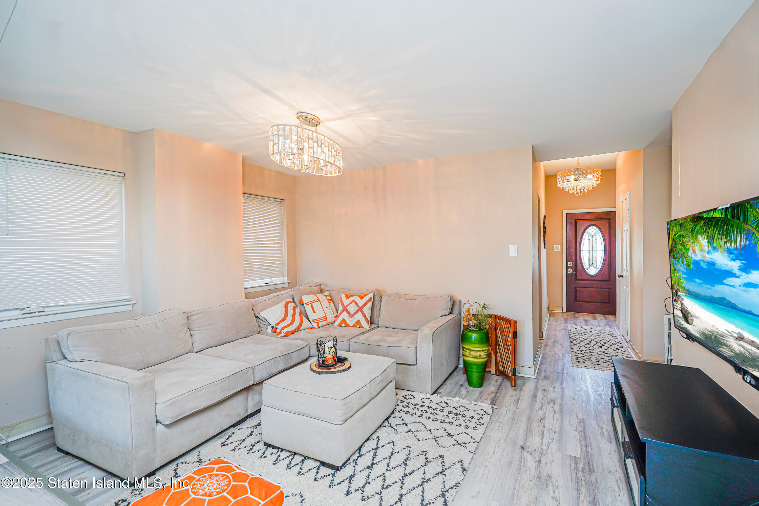 714 Drumgoole Road, Staten Island, New York image 11