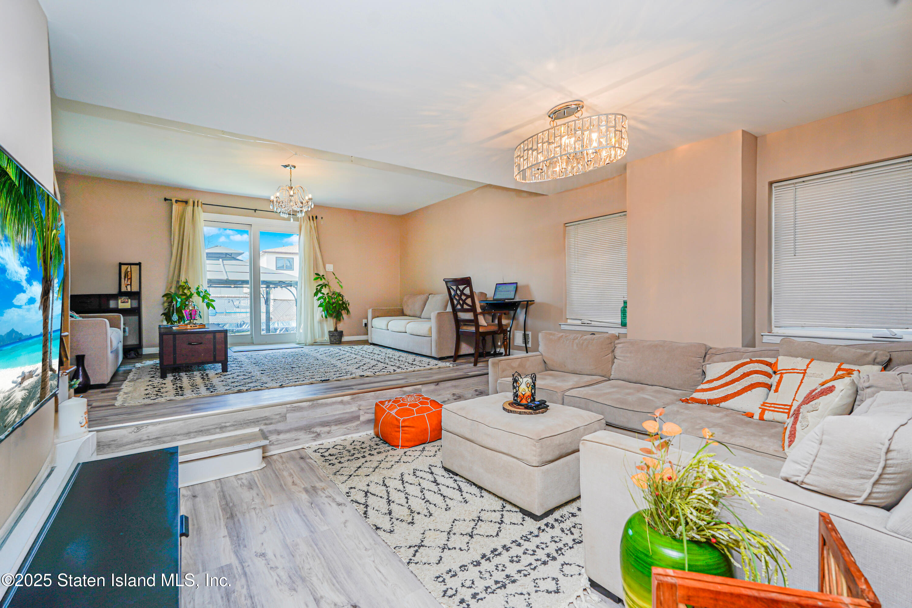 714 Drumgoole Road, Staten Island, New York image 4