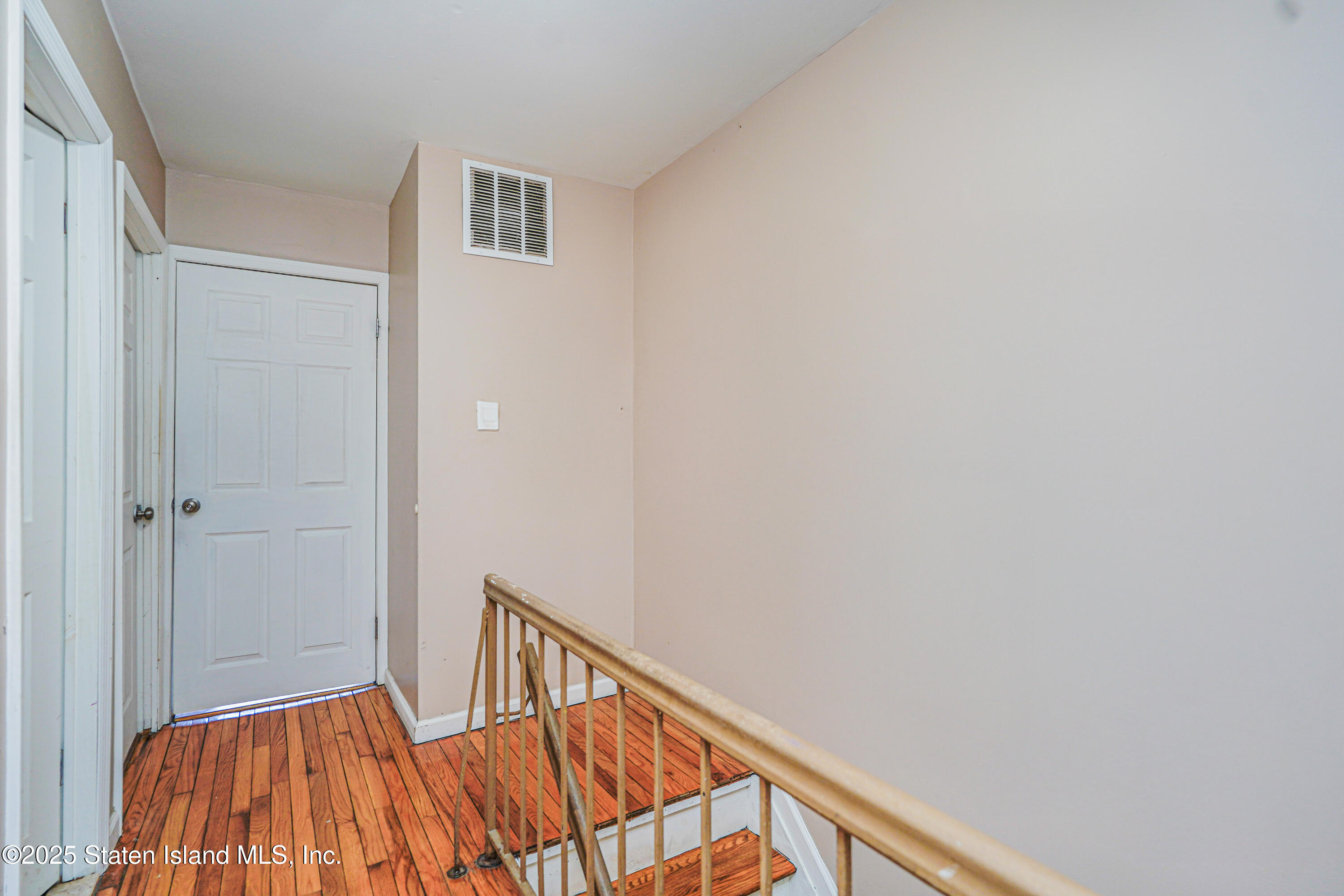 714 Drumgoole Road, Staten Island, New York image 16