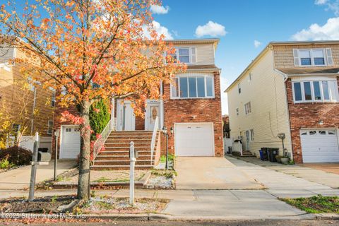 Photo of 67 Willowwood Lane, Staten Island, NY 10308 (MLS # 2506514)