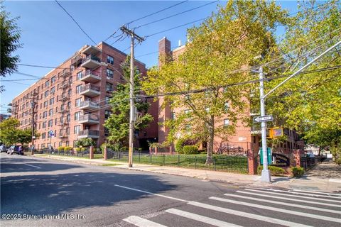 Photo of 145 Lincoln Avenue #2f, Staten Island, NY 10306 (MLS # 2505965)