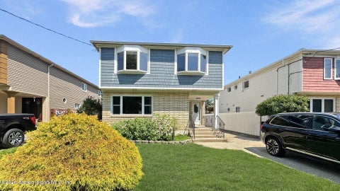 Apartment For Rent - 71 Reading Avenue #2<br/> Richmond County, Staten Island, NY 10312