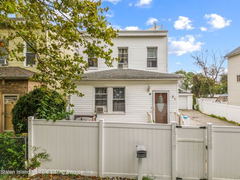 Photo of 21 Cornell Place, Staten Island, NY 10304 (MLS # 1164797)