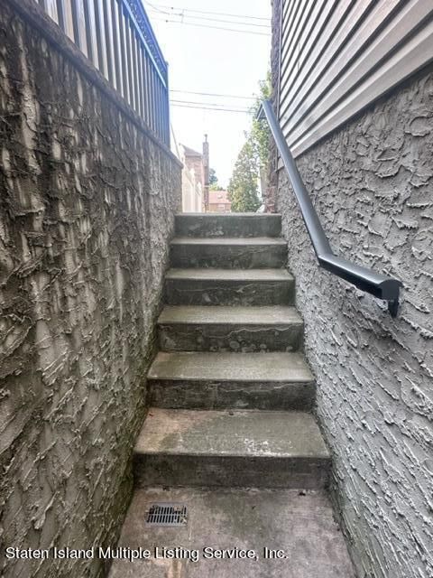 Photo of 224 Darlington Avenue, Staten Island, NY 10312 (MLS # 1163875)