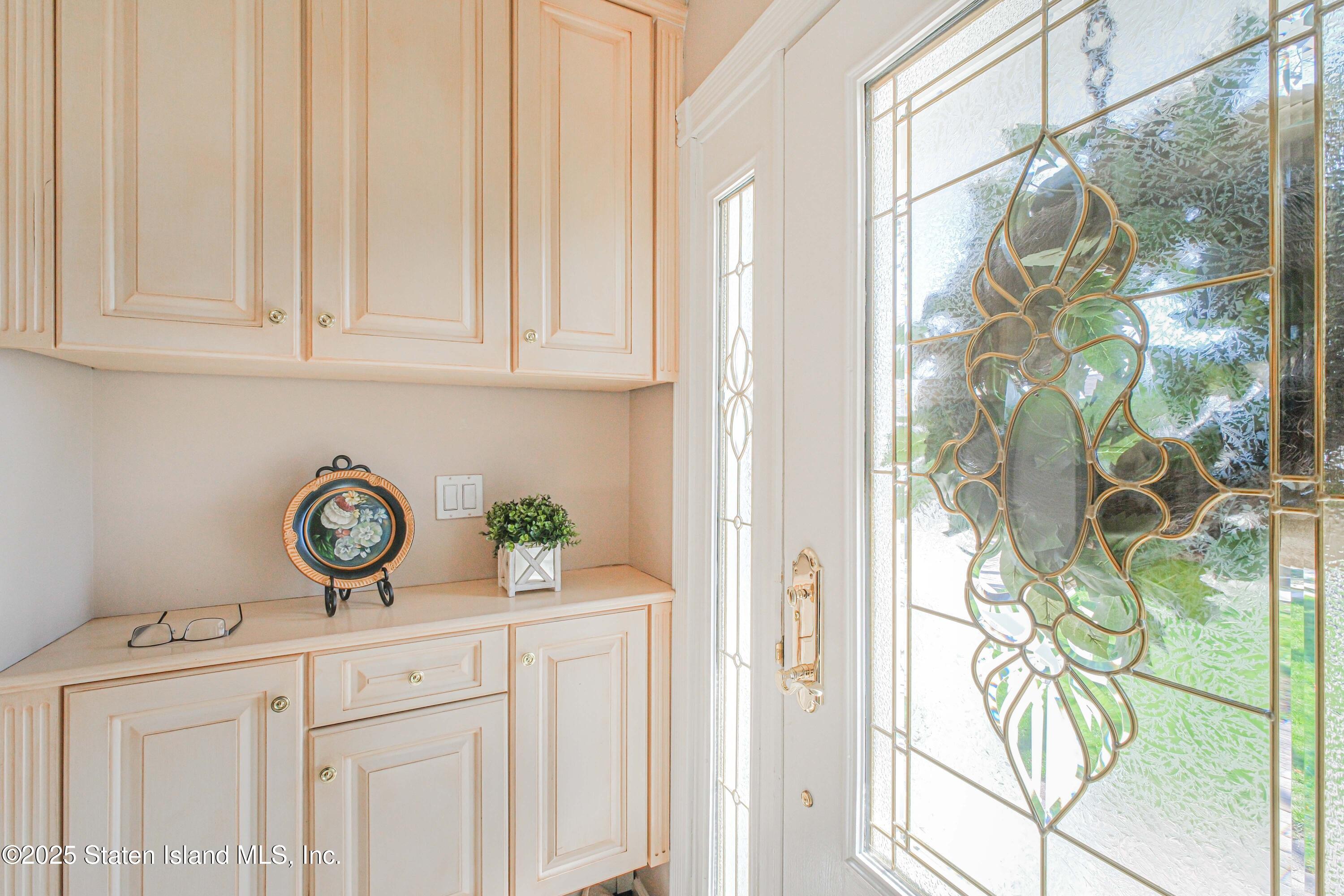 65 Allison Avenue, Staten Island, New York image 3