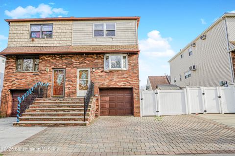 Photo of 75 Ludlow Street, Staten Island, NY 10312 (MLS # 2502518)