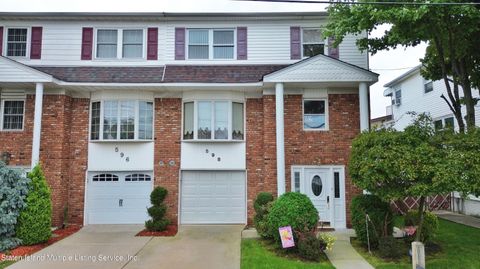 Photo of 598 Barlow Avenue, Staten Island, NY 10312 (MLS # 1164655)