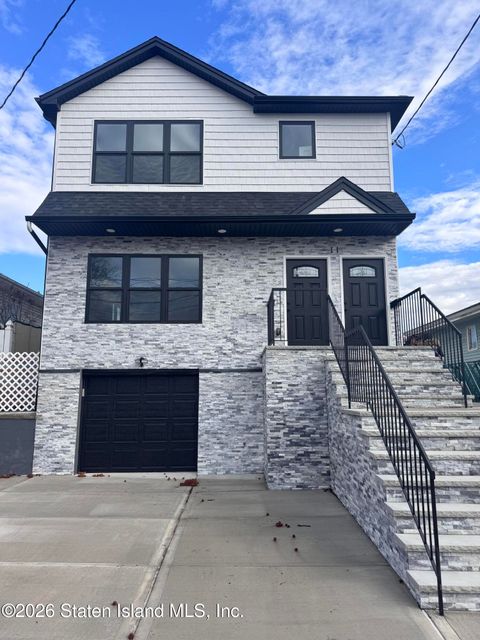 Photo of 11 Vincent Avenue, Staten Island, NY 10306 (MLS # 2600432)