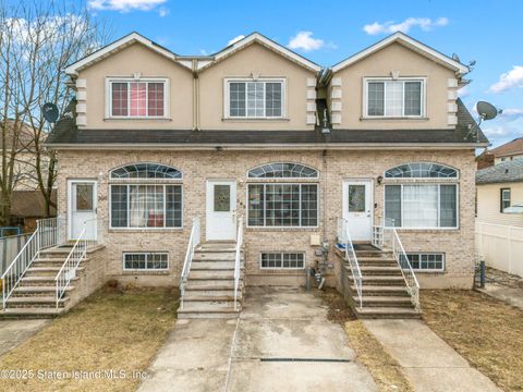 Photo of 362 Grimsby Avenue, Staten Island, NY 10306 (MLS # 2500968)