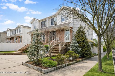 Photo of 123 Mosley Avenue, Staten Island, NY 10312 (MLS # 2601138)