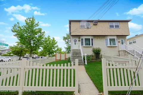 Single Family Residence in Staten Island NY 538 Naughton Avenue.jpg