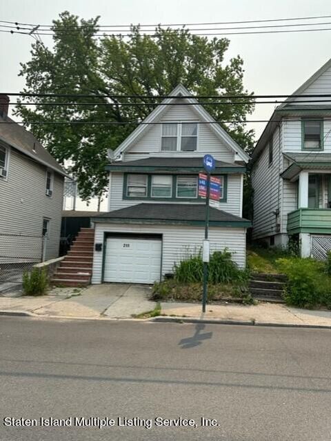 Photo of 211 Morningstar Road, Staten Island, NY 10303 (MLS # 1162442)