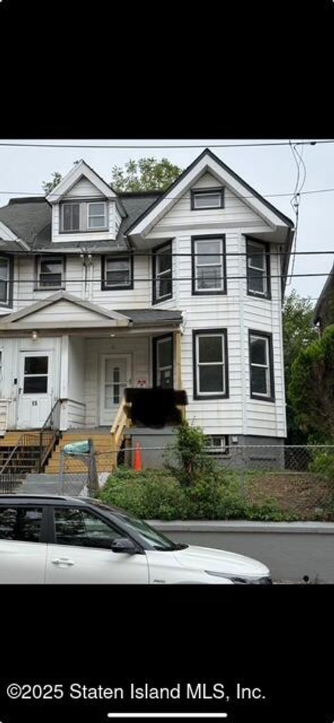 Photo of 17 Sharpe Avenue, Staten Island, NY 10302 (MLS # 2505417)