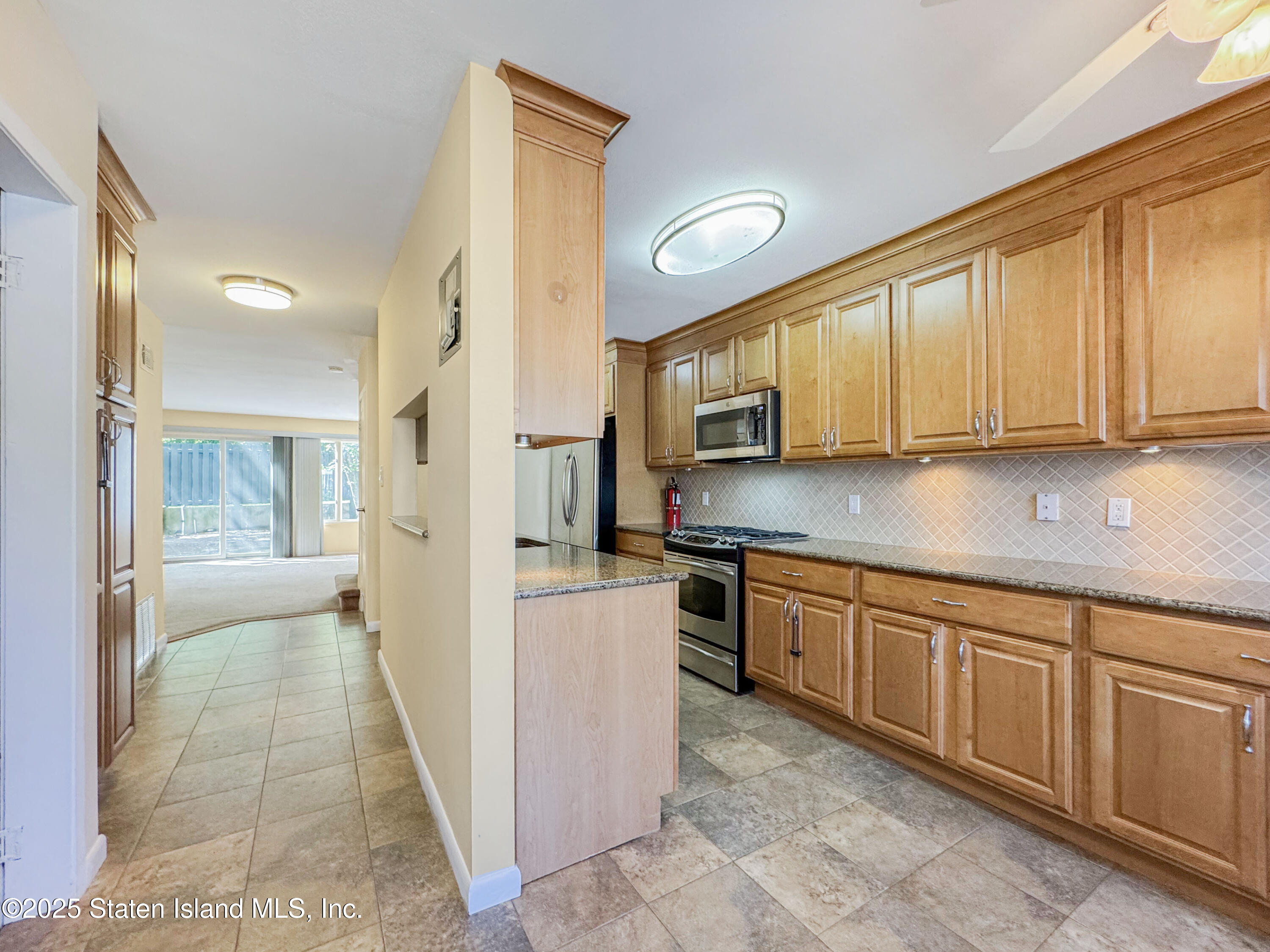 203 Dover Green, Staten Island, New York image 4