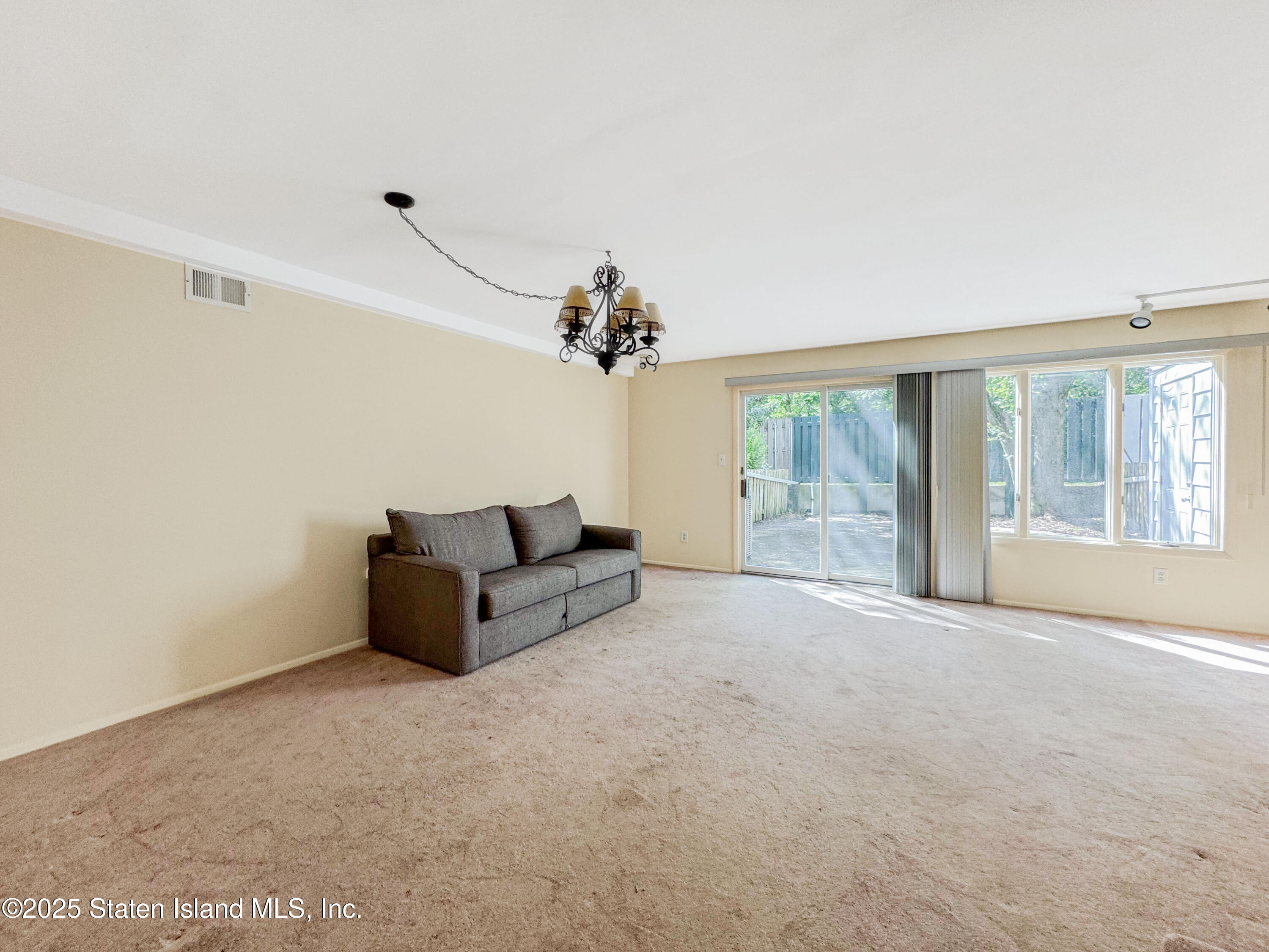 203 Dover Green, Staten Island, New York image 9