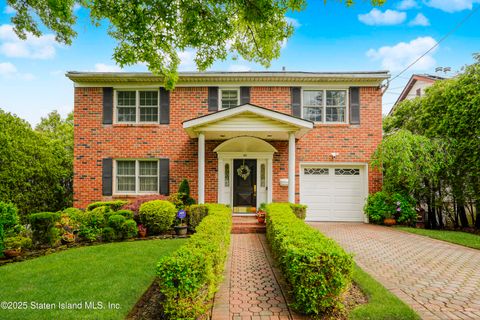 Photo of 95 Bolivar Street, Staten Island, NY 10314 (MLS # 2503118)