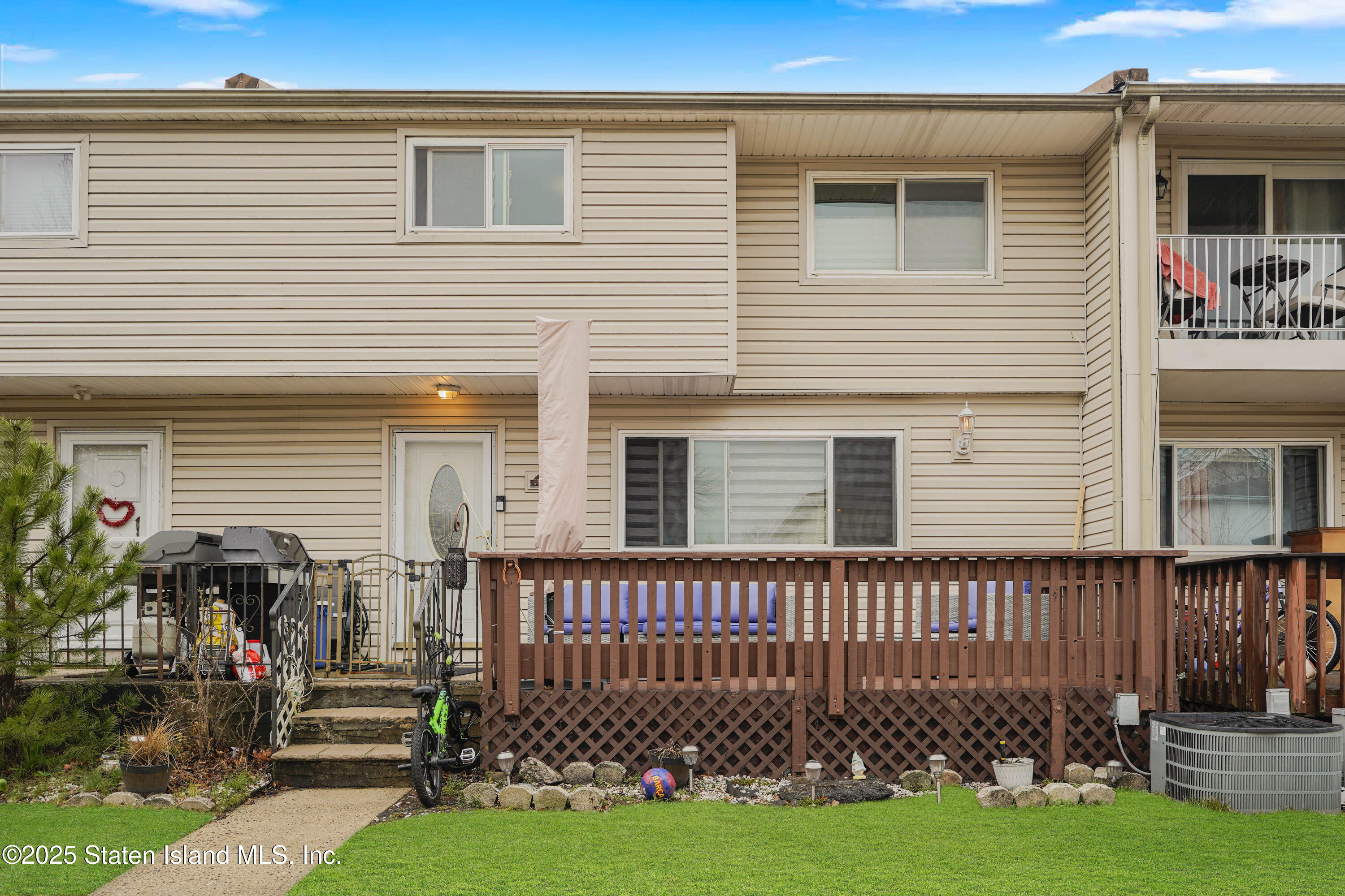 535-2 Willow Road, Staten Island, New York image 1