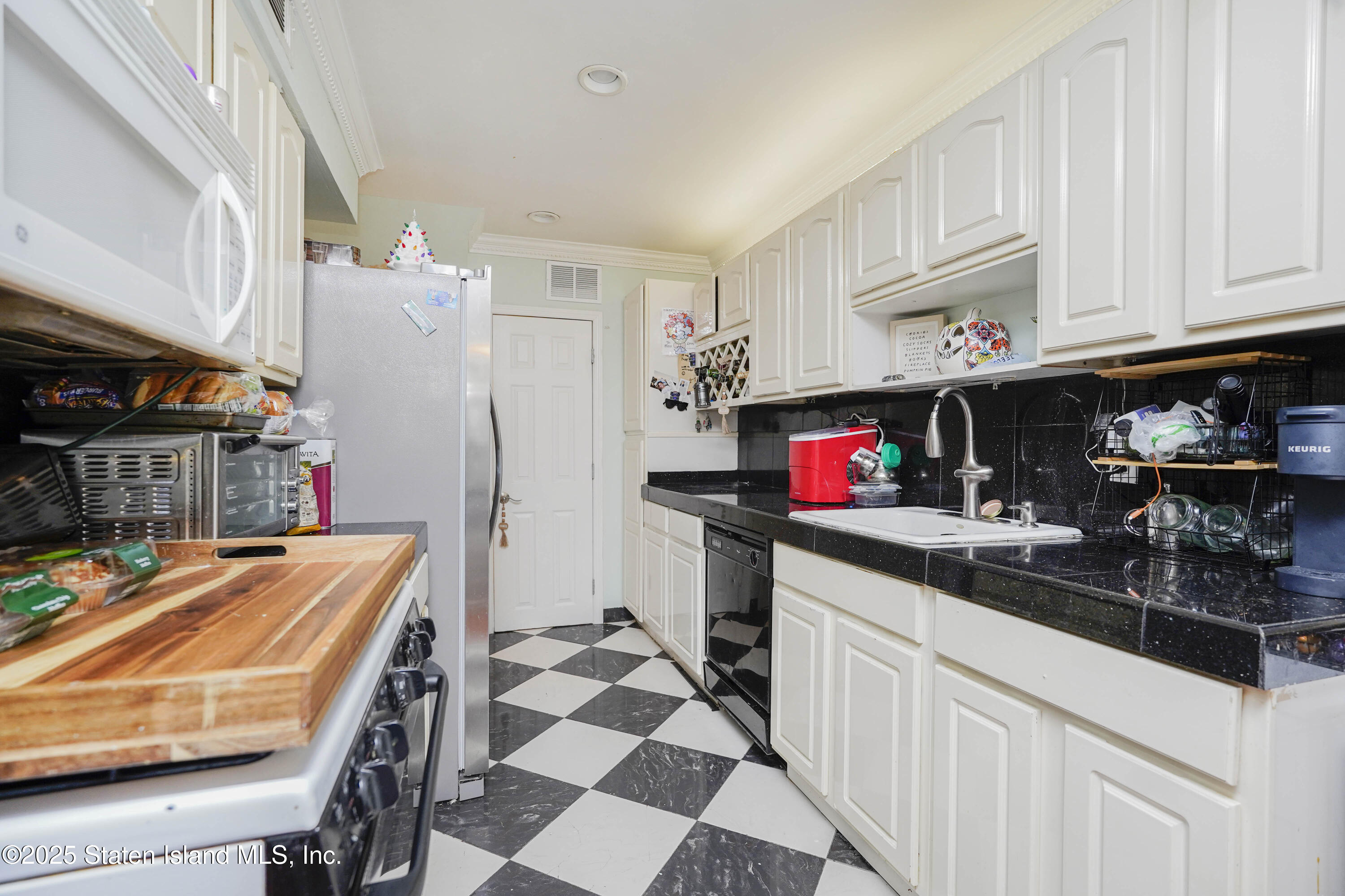 535-2 Willow Road, Staten Island, New York image 14