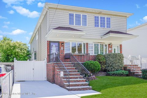 Photo of 128 Durant Avenue, Staten Island, NY 10306 (MLS # 2505066)