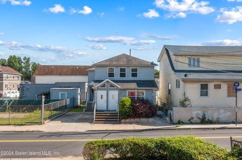 Photo of 44 Olympia Boulevard, Staten Island, NY 10305 (MLS # 2406204)