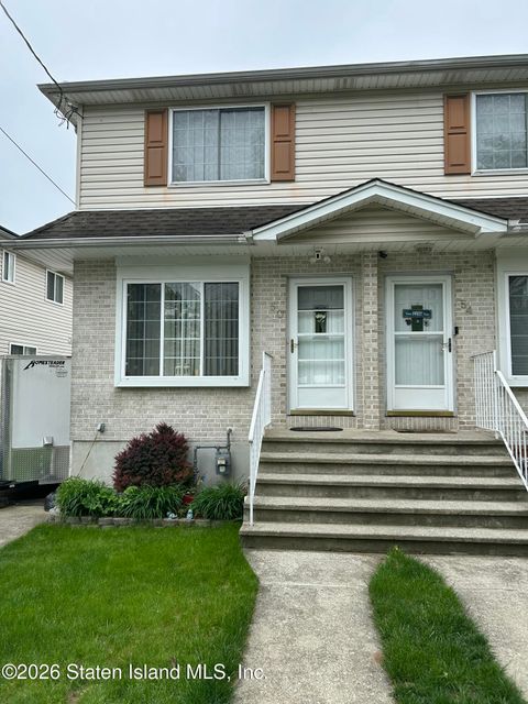 Photo of 50 Murdock Place, Staten Island, NY 10303 (MLS # 2602591)
