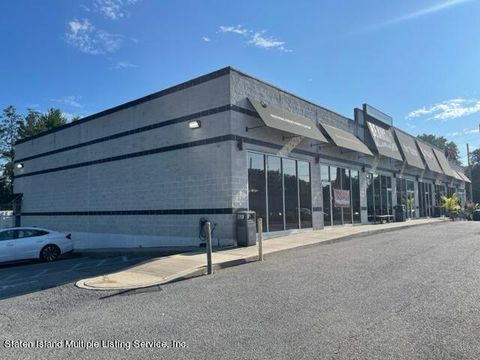 Photo of 4916 Arthur Kill Road #5, Staten Island, NY 10309 (MLS # 1163040)