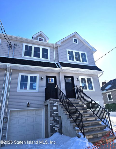 Photo of 329 Pulaski Avenue, Staten Island, NY 10303 (MLS # 2600598)