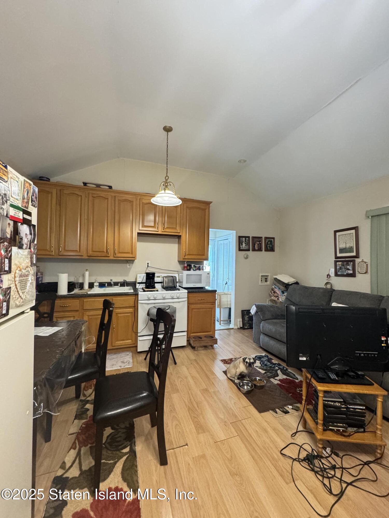 520 Clermont Avenue, Staten Island, New York image 5