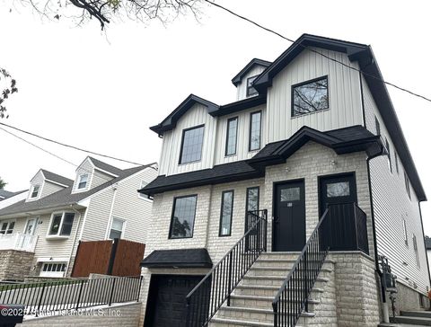 Photo of 51 Kingdom Avenue #2 Fl, Staten Island, NY 10312 (MLS # 2505676)