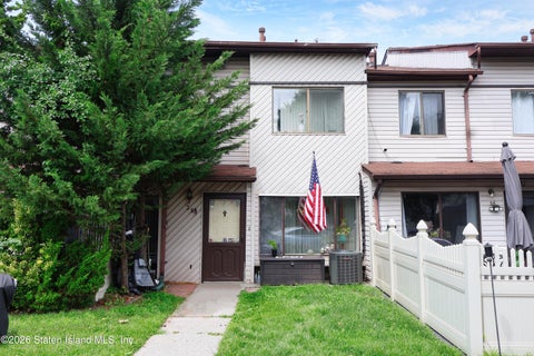 Photo of 38 Selvin Loop, Staten Island, NY 10303 (MLS # 2603949)