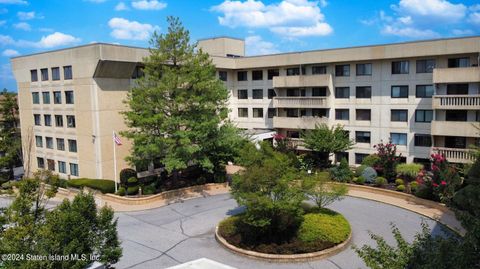 Photo of 11 Windham Loop #2hh, Staten Island, NY 10314 (MLS # 2404540)