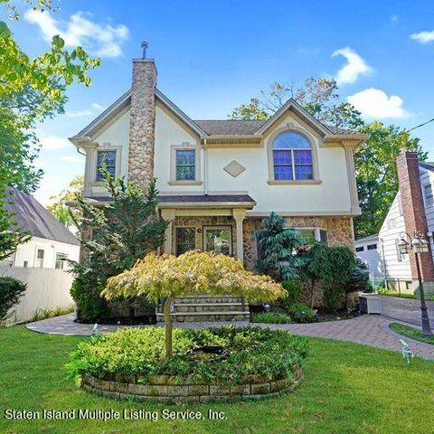 Photo of 92 Allison Avenue, Staten Island, NY 10306 (MLS # 1164707)