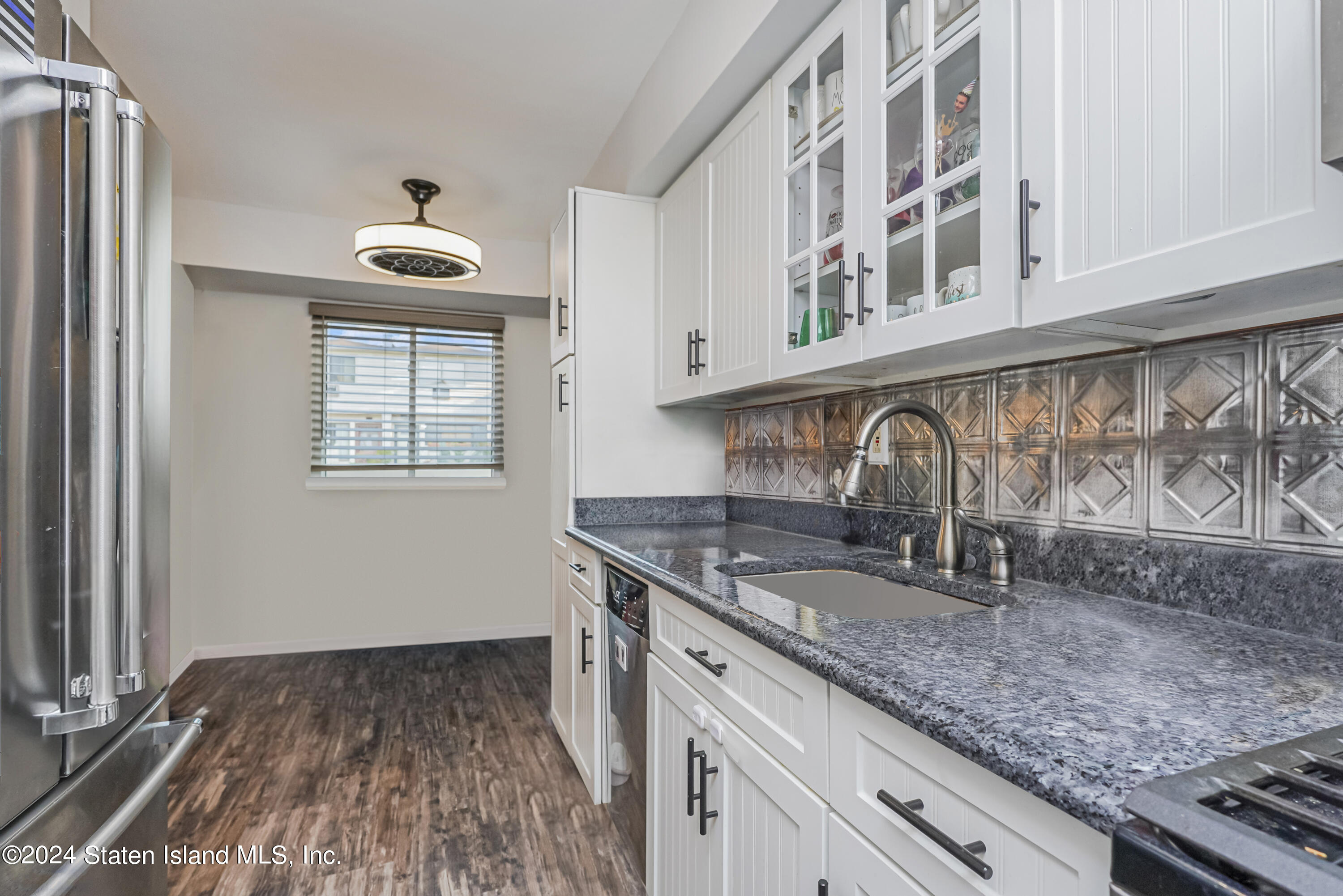 156 Surfside Plaza #100, Staten Island, New York image 9