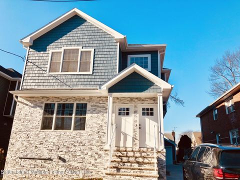 Photo of 28 Dorothea Place #1, Staten Island, NY 10306 (MLS # 2401179)