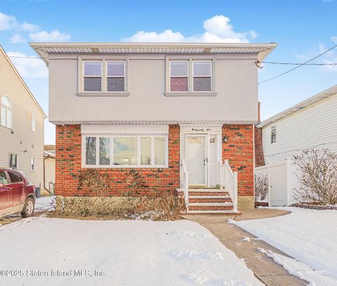 Photo of 575 Carlton Boulevard, Staten Island, NY 10312 (MLS # 2500360)